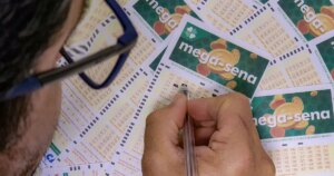 Mega-Sena 3015: sorteio deste sábado (6) pode pagar R$ 32 milhões