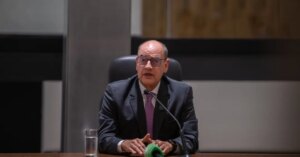 Ministério Público pede informações a Ricardo Couto sobre exonerações no governo do Rio