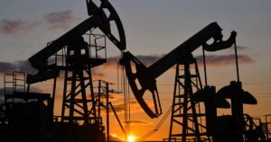 Petróleo recua com esperanças renovadas pelo fim da guerra no Oriente Médio