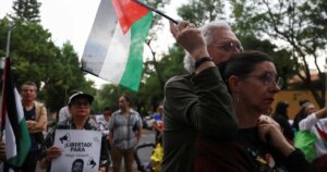 Ativistas libertados de flotilha denunciam abusos israelenses e estupro