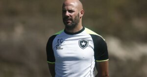 Botafogo joga pela Sul-Americana buscando se afastar das notícias ruins