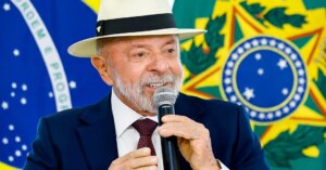 Lula ignora TSE e pede votos a Simone Tebet e Marina Silva em evento oficial do governo