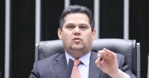 Cobrado por CPMI do Master, Alcolumbre descarta instalação e pede desculpa