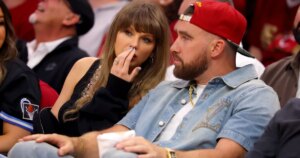 Taylor Swift e Travis Kelce têm encontro romântico em jogo dos Cavaliers