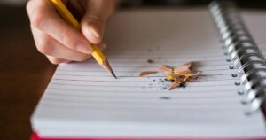 Fuvest cria concurso para artes de capas de guias do vestibular 2027