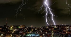 Nordeste entra em alerta de perigo para chuva intensa neste domingo (24)