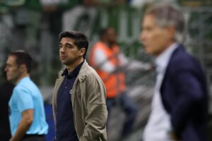 Abel Ferreira assume culpa em revés e cutuca Flamengo sobre arbitragem