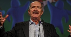 ‘Não atinge minha honra’, diz Aldo Rebelo ao contestar expulsão do DC