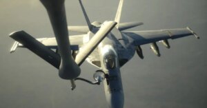 Em meio à escalada das tensões, drones e jatos dos EUA intensificam operações perto de Cuba