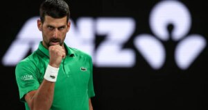 Djokovic entra em Roland Garros em busca do 25º título de Grand Slam
