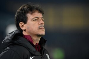Diniz fala sobre empate, retorno de Memphis e não convocação de Hugo