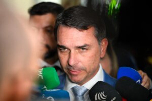 Sobre a queda de Flávio