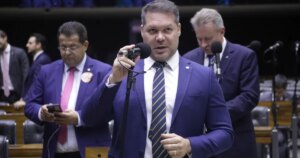 TSE anula votos de deputado do União e determina retotalização no CE
