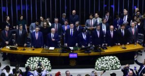 Um dolorosa transição | VEJA