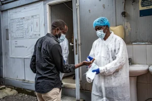 Caso de ebola é registrado em área a 1.000 km do epicentro no Congo