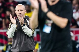 Jardim elogia Pedro e projeta duelo contra o Palmeiras