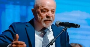 Lula baixa novos decretos que fecham cerco às redes sociais