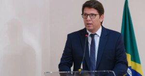 Mário Frias deve retornar ao Brasil no domingo (24)
