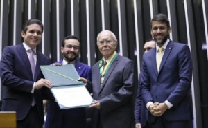 Os anjos estão de volta (por José Sarney)
