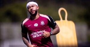 Corinthians vive expectativa por retorno de Memphis contra Atlético-MG