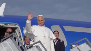 Papa Leão XIV viaja à Espanha com foco em migrantes e polarização