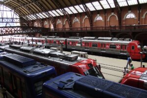 Adeus às filas? CPTM começa a testar pagamento de passagens por Pix
