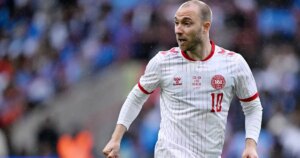 Eriksen desmaia em campo no amistoso entre Dinamarca e Ucrânia; veja