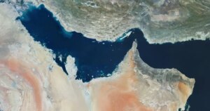 EUA dizem ter interceptado mísseis do Irã; Kuwait e Bahrein soam sirenes