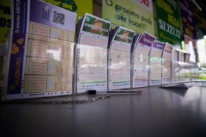 Confira os números da Mega-Sena 3.015 sorteados hoje (6/6)