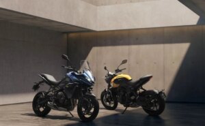 Triumph atualiza família 660 com mais potência e tecnologia