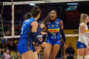 Itália vence Holanda e amplia domínio histórico